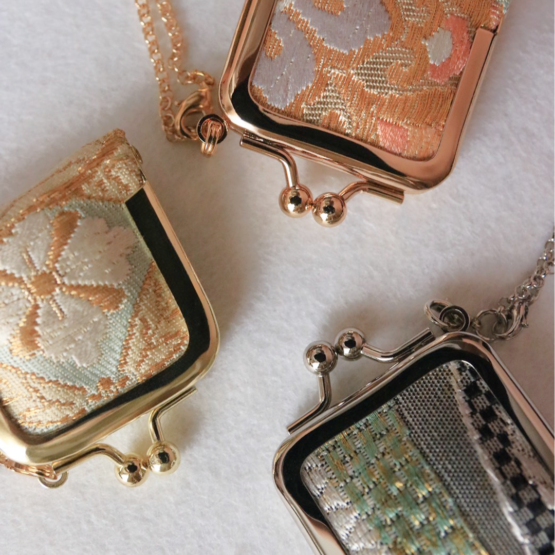 Obi Clasp Purse (Gold)