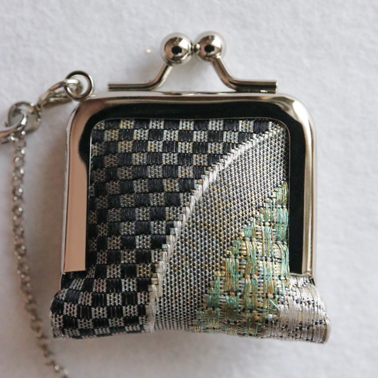 Obi Clasp Purse (Black and Green)