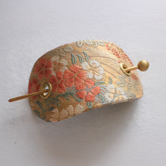 kanzashi hair clip of gold