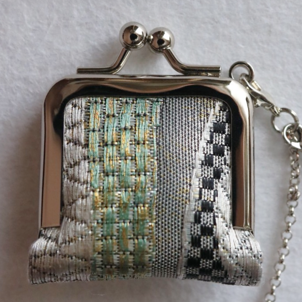 Obi Clasp Purse (Black and Green)