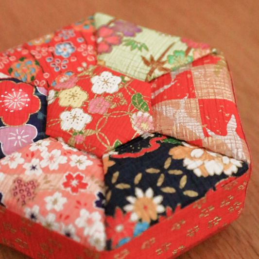 Accessory case of red